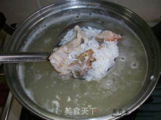 宝宝吃得香@@鲜美烧骨粥的做法步骤：5