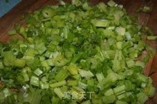 芹菜木耳饺子的做法步骤：3