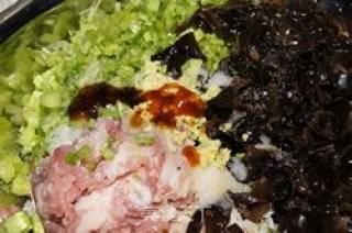 芹菜木耳饺子的做法步骤：6
