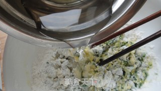 荠菜蛋饼的做法步骤：7