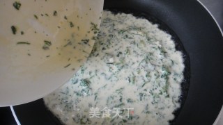 荠菜蛋饼的做法步骤：9