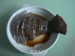 红烧半边鱼的做法步骤：1