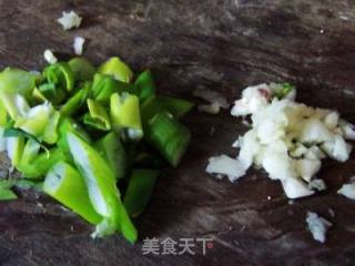 包菜炒饼丝的做法步骤：3