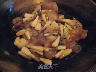 藠头炒腊肉的做法步骤：4