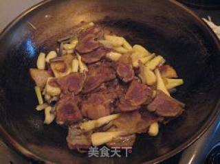 藠头炒腊肉的做法步骤：5