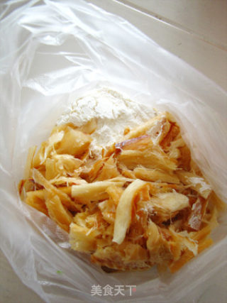 酱油炒干明太鱼的做法步骤：3