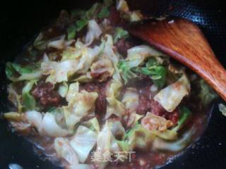 【花样包菜】--回锅排骨包菜的做法步骤：6