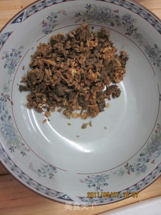 苦瓜炒酸菜的做法步骤：2