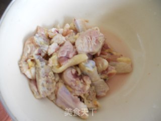 蒜仔鸡肉烧小土豆的做法步骤：4