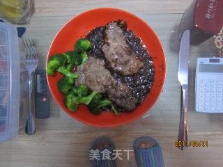 DIY牛排的做法步骤：3