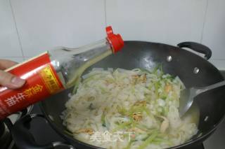 鸡柳香芹汤河粉的做法步骤：7