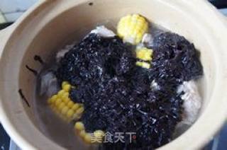 我喜欢的--紫菜玉米排骨汤的做法步骤：5