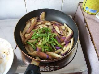 杭椒炒茄子的做法步骤：5