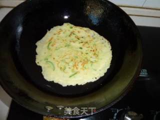 豆浆完美搭档---黄瓜丝豆渣煎饼的做法步骤：2
