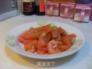 西红柿炒菜花的做法步骤：2