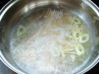 最给力的早餐--家常排骨面的做法步骤：4