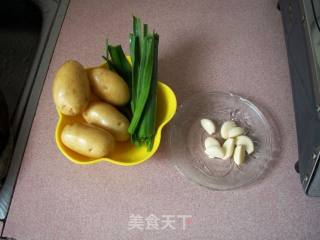 酱烧小土豆的做法步骤：1