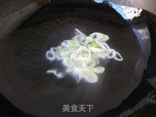 照烧鱿鱼小饭桶的做法步骤：2