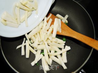 油焖茭白条的做法步骤：7