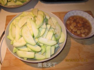 干贝西葫芦的做法步骤：3