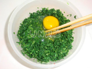 荠菜饼的做法步骤：4