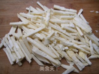油焖笋---最鲜美的素菜的做法步骤：2