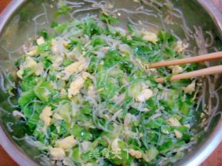 【花样包菜】晶莹剔透——烫面蒸包的做法步骤：7
