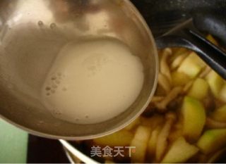蟹味菇烧毛瓜的做法步骤：8