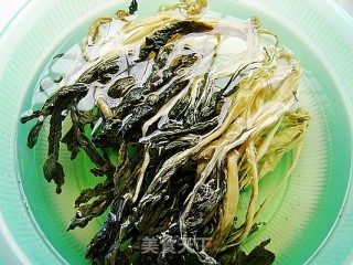 老火菜干汤的做法步骤：2