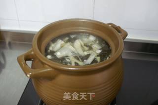 菜干南北杏龙骨汤的做法步骤：6