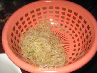 凉拌豆芽粉条的做法步骤：2