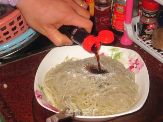 凉拌豆芽粉条的做法步骤：6