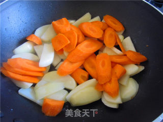 黑木耳焖红白~~献给母亲的健康菜的做法步骤：4