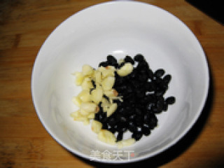 豆豉炒苦麦菜的做法步骤：2