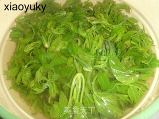 香椿炒鸡蛋的做法步骤：3