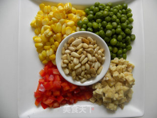 天贝松仁玉米的做法步骤：1