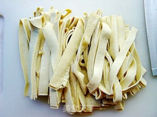 凉拌豆皮的做法步骤：2