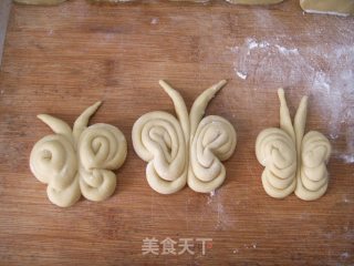 蝴蝶馒头---100%健康无添加的做法步骤：9