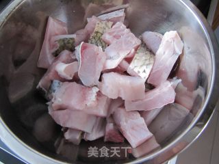 椒麻鱼条的做法步骤：2