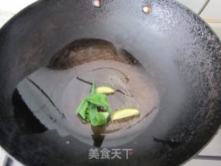 鱼头鱼尾豆腐汤的做法步骤：1