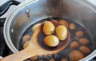 美味新体验----可乐卤蛋的做法步骤：9