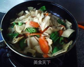 素炒千张的做法步骤：10
