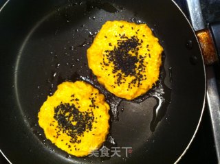 香煎奶味南瓜饼的做法步骤：5