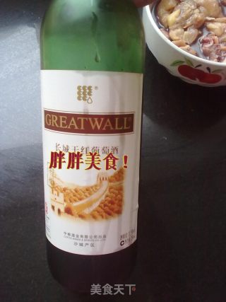自创红酒鸡腿的做法步骤：1