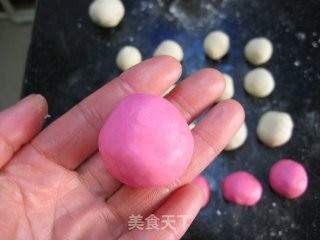 出污泥而不染—荷花酥的做法步骤：3