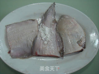 红烧龙舌鱼的做法步骤：2