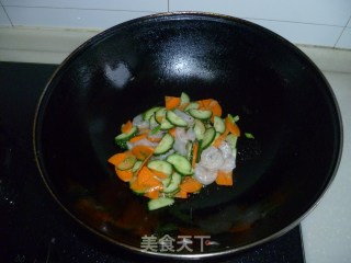 腰果虾仁的做法步骤：4