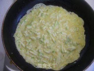 笋瓜鸡蛋煎饼的做法步骤：5