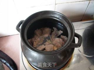 苦瓜龙骨汤的做法步骤：3