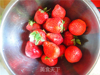 西瓜草莓冰饮的做法步骤：1